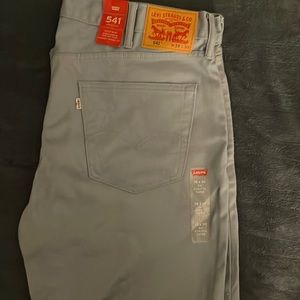 Mens 38/30 athletic fit light blue Levi jeans